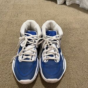 Women’s Nike kyrie infinity 8s